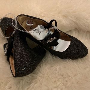 Badgley Mischka size 1, sparkle shoes kids